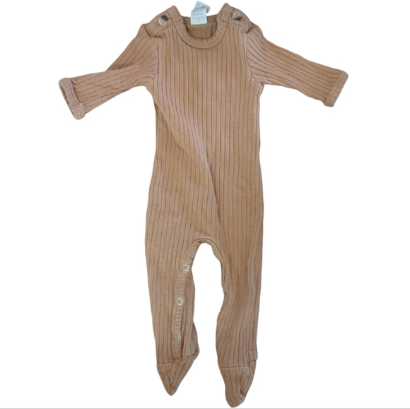 KATE QUINN Ribbed Light Brown Pajama Sleeper Onesie - Picture 1 of 2